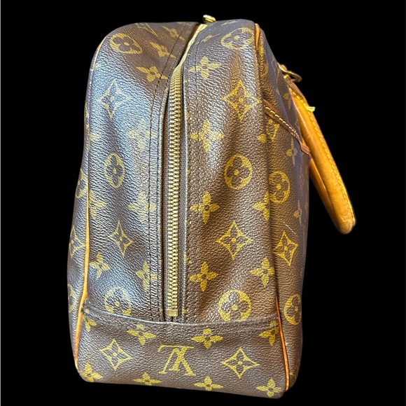 Authentic Louis Vuitton Monogrammed Deauville - Picture 4 of 16